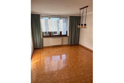 Zweinhalb Zimmerwohnung - 25.000,00&nbsp;EUR Kaufpreis, ca.&nbsp; 58,00&nbsp;m&sup2; in Pockau-Lengefeld (PLZ: 09509) Nennigmühle