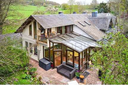 Haus zum Kaufen in Buch 479.000,00 € 202 m²