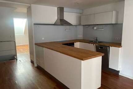 Wohnung zum Kaufen in Schlaitdorf 209.000,00 € 80 m²