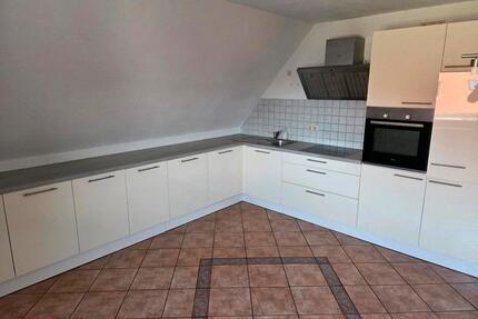 Wohnung, 3 Zimmer, Küche, Bad - 1.150,00&nbsp;EUR Kaltmiete, ca.&nbsp; 100,00&nbsp;m&sup2; in Aurach (PLZ: 91589)