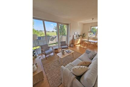 3 Raum Wohnung Elxleben 70 qm mit Balkon, Carport, Garten