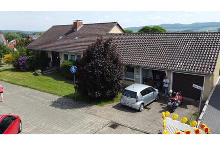 Einfamilienhaus mit Praxis - 350.000,00&nbsp;EUR Kaufpreis, ca.&nbsp; 250,00&nbsp;m&sup2; in Northeim (PLZ: 37154)