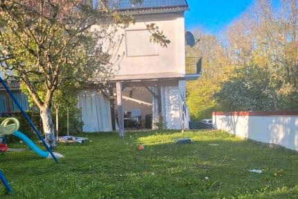 Reihenendhaus mit Garten - 1.600,00&nbsp;EUR Kaltmiete, ca.&nbsp; 120,00&nbsp;m&sup2; in Crailsheim (PLZ: 74564)