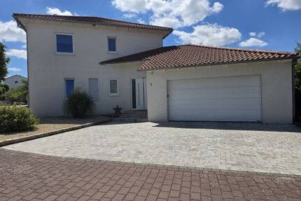 Traumhaus mit Garten und Doppelgarage in 97440 Werneck (ID 10568)