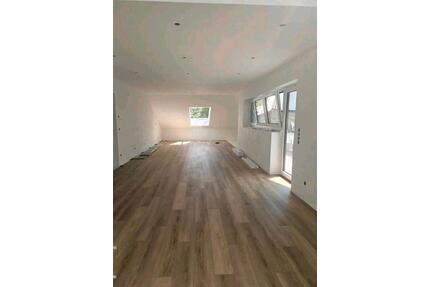 moderne Dachgeschosswohnung zu vermieten - Kraichtal