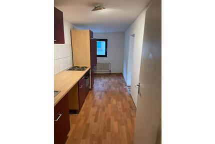 Schöne 3-Zimmer Wohnung, Küche, Flur, 2 Bäder, Stadtnah - Schmalkalden