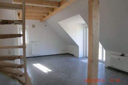 Bildschöne 3-Zi. DG-Wohnung m. Balkon u. EBK in Obbach - Euerbach