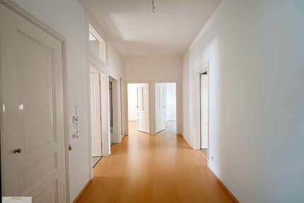 Wohnung zum Kaufen in Frankfurt 295.000,00 € 82 m²