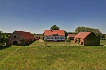 Haus zum Kaufen in Sonnenberg OT Rönnebeck 1.950.000,00 € 325 m²