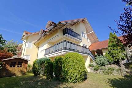 Haus zum Mieten in Bad Griesbach im Rottal 1.350,00 € 200 m²