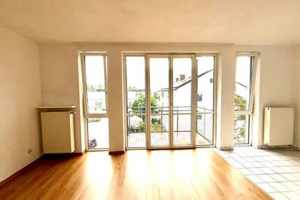 Single-Apartment - 510,00&nbsp;EUR Kaltmiete, ca.&nbsp; 38,00&nbsp;m&sup2;&nbsp;Wohnfl&auml;che in Freilassing (PLZ: 83395)