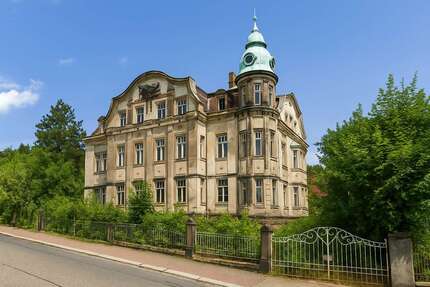 Haus zum Kaufen in Hohenstein-Ernstthal 490.000,00 € 1050 m²
