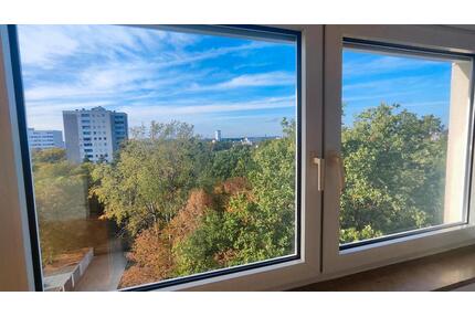 Helle 2-ZW 59qm Aufzug Garage Balkon Einbauküche Langwasser Süd - Nürnberg Altenfurt