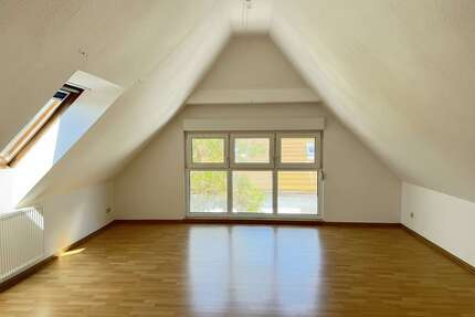 Wohnung zum Mieten in Dessau-Roßlau 560,00 € 92.81 m²