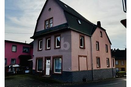 PREISATTRAKTIVES OBJEKT - IDEALE FÜR HEIMWERKER - Bausendorf