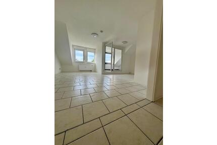 2 Wohnein. Laudenbach: DG 85 qm + Souterrain 50 qm