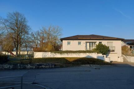 Exklusives Haus mit 7 Zimmern und 270 m² Wohnfläche in KelheimHe