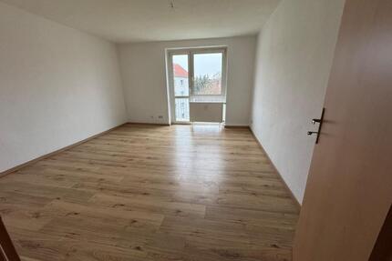 Helle 3-Raum-Wohnung mit Balkon im Herzen von Eilenburg