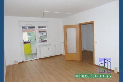 Zweiraumwohnung im Erdgeschoss mit großem Balkon - Zella-Mehlis