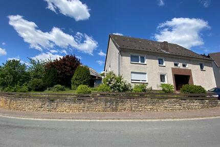 Bauernhaus mit großer Obstwiese in zentraler Dorflage - Beverungen