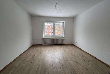 Wohnung zum Mieten in Bremerhaven 399,00 € 56.44 m²