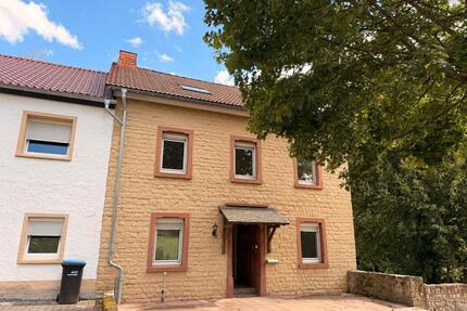 Charmantes, frisch renoviertes Haus in ruhiger Lage Bitburg-Stahl