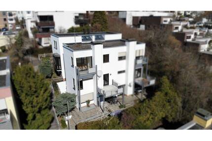 Moderne Doppelhaushälfte mit Blick auf Veitshöchheim