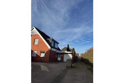 Helle 3 Zimmer-Atelierwohnung(ca.85qm)mit Galerie,überd. Balkon - Heide