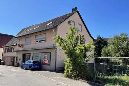 Haus zum Kaufen in Neckartenzlingen 520.000,00 € 280 m²