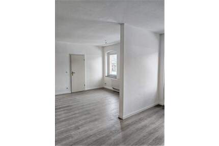 NEU SANIERT! 3R-Wohnung mit Stellplatz 80 m² (EBK) ***Vermieter-Bonus 2 Kaltmieten geschenkt*** - Oederan Lößnitztal