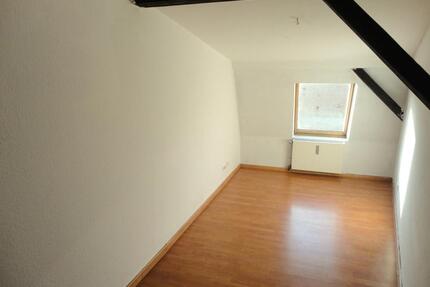 Gemütliche 3-Zimmer Dachwohnung in Magdeburg – WG-geeignet