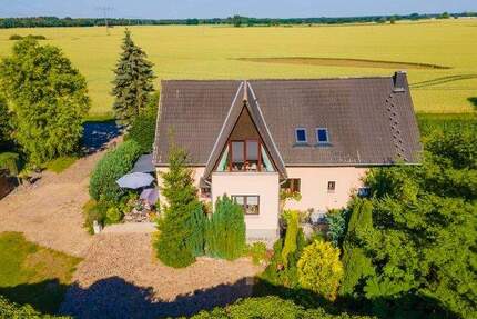 Eine besondere Immobilie Zweifamilienhaus mit großem Grundstück in wunderbarer Alleinlage in MV zu verkaufen - Splietsdorf Müggenwalde