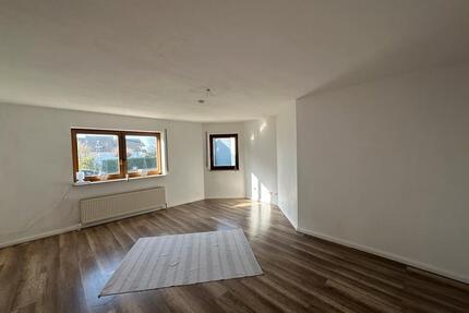 1-ZKB-Erdgeschosswohnung mit PKW-Stellplatz und separatem Eingang - Buseck