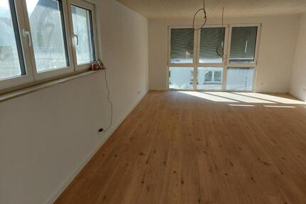 3 Zimmer Wohnung in Owen, Neubau, zentrale Lage