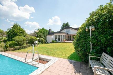 Großzügiges Grundstück, eigener Pool, ruhige Lage - Haus mit Potenzial - Rödermark Waldacker