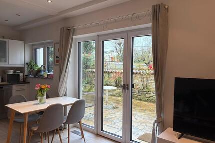 Helle 2-Zimmer-Wohnung mit großer Terrasse zum Innenhof (21 m²) - Düsseldorf Stadtbezirk 8