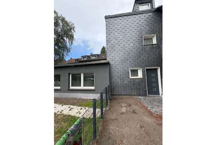 Haus zum Mieten in Mülheim an der Ruhr 1.260,00 € 155.9 m²