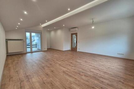 Erstbezug! 86m2, Klima, 2 Balkone , Stellplätze - Sankt Ingbert