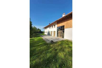 Haus zum Kaufen in Vogtareuth 5.440.000,00 € 635 m²
