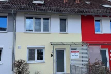 BW 2742: Reihenmittelhaus mit kleinem Garten und Carport, ein perfektes Zuhause - Renningen-Malmsheim
