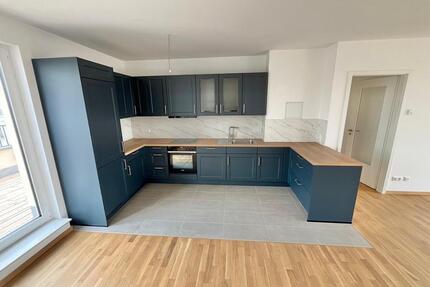 Penthouse mit Küche und Stellplatz - Berlin Lichtenberg