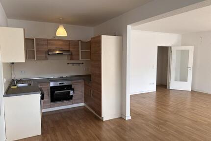 Lichtdurchflutete 3 Zimmerwohnung mit Loggia-City-West - Berlin Tempelhof-Schöneberg