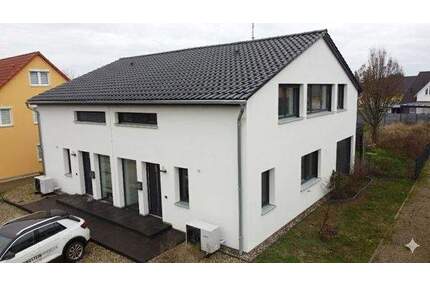 Schöne und moderne Doppelhaushälfte als neues Domizil in Burg