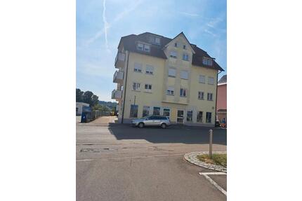 Exklusive, gepflegte 2-Zimmer-Wohnung mit Balkon und EBK in Villi - Villingen-Schwenningen