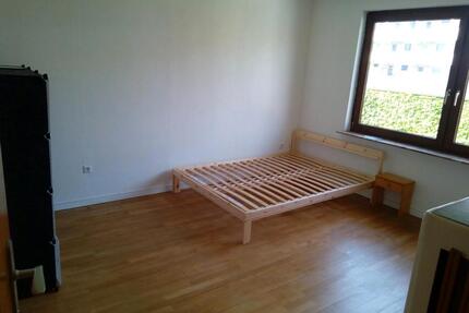Bremerhaven, ruhige, zentrale Lage, NUR FRAUEN!