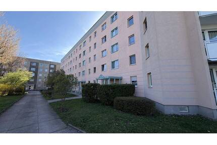 Himmelnah mit Blick ins Grüne - 119.000,00&nbsp;EUR Kaufpreis, ca.&nbsp; 60,00&nbsp;m&sup2;&nbsp;Wohnfl&auml;che in Erfurt (PLZ: 99094) Roter Berg