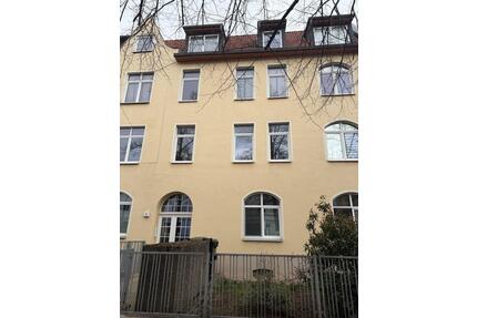 Helle 2-Zimmer-Wohnung (43 m²) im 1. OG mit neuer Einbauküche - Magdeburg Leipziger Straße