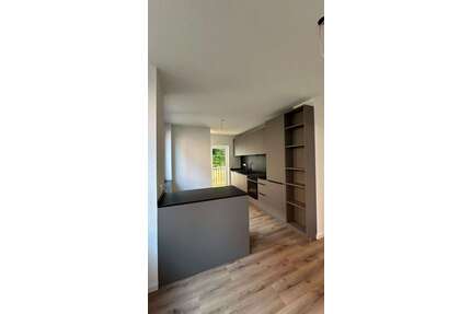Wohnung zum Mieten in Stuttgart 1.900,00 € 100 m²