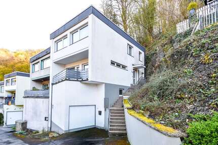 Haus zum Mieten in Solingen 700,00 € 108 m²