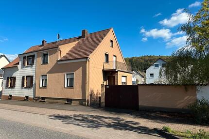 Familienfreundliche Doppelhaushälfte in Kirkel